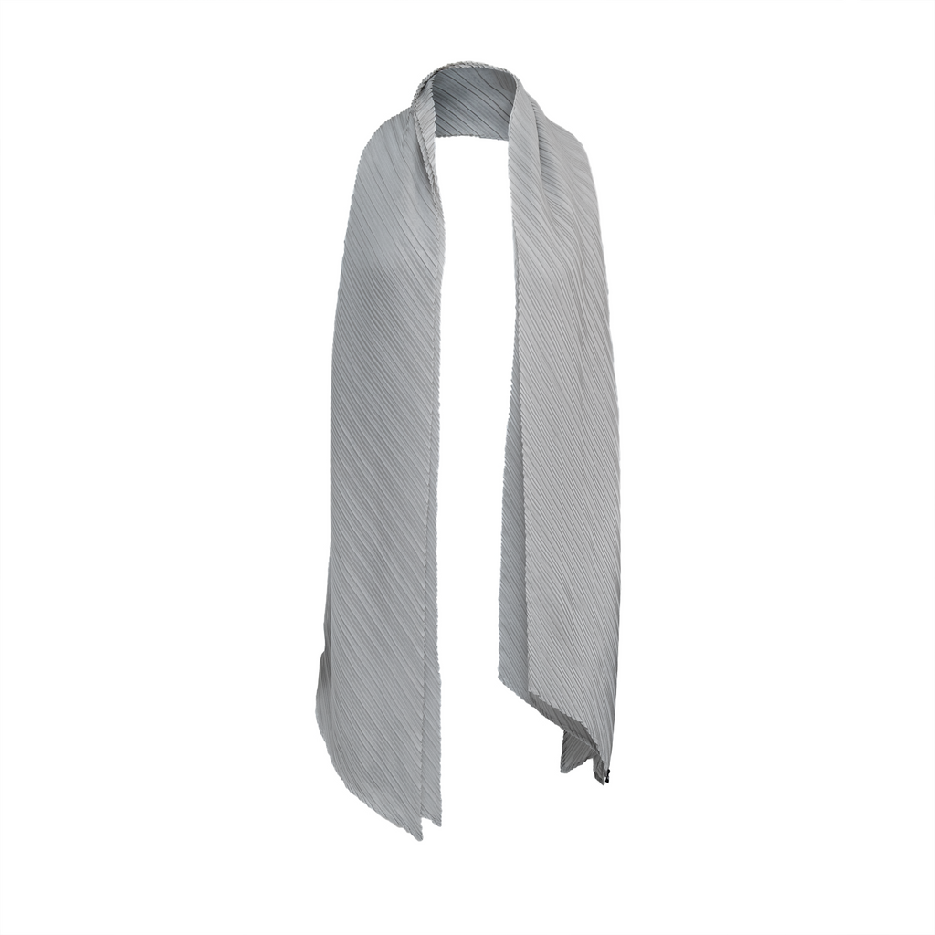 Pleated zigzag scarf